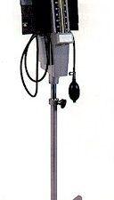 جهاز ضغط زئبقي علي استاند حامل Yuwell